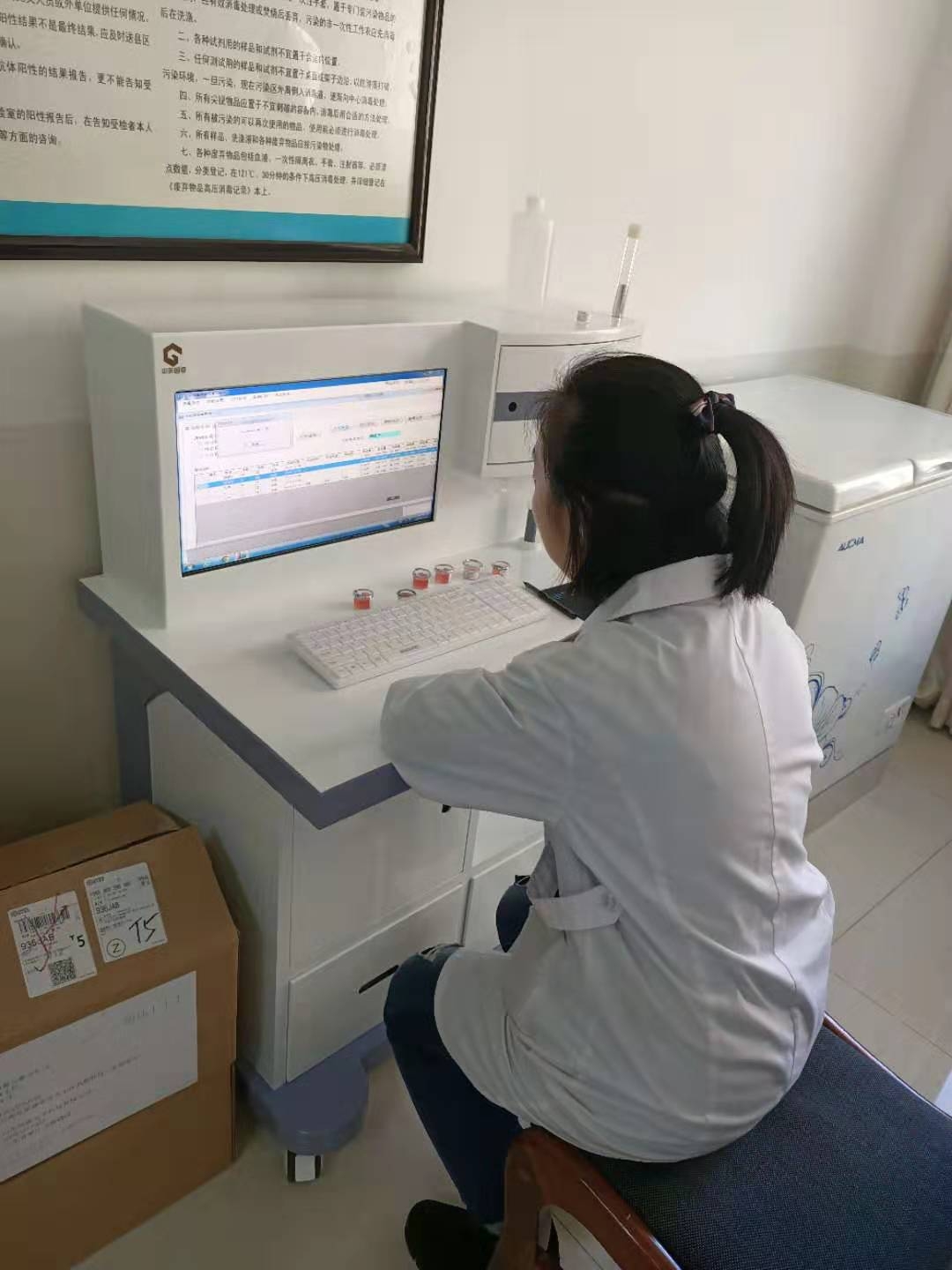 簡述一下GK-4豪華推車式微量元素測定儀器設備的自動控溫技術怎麽樣？